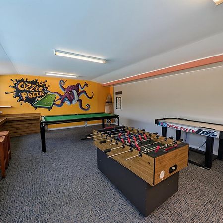 Ozzie Pozzie Backpackers Hostel พอร์ตแมคควอรี ภายนอก รูปภาพ