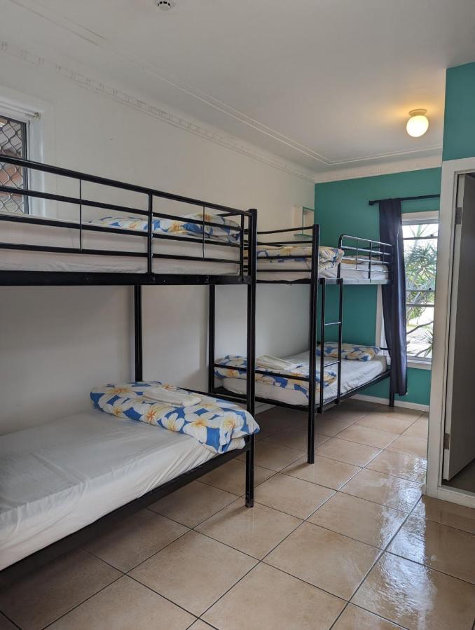 Ozzie Pozzie Backpackers Hostel พอร์ตแมคควอรี ภายนอก รูปภาพ