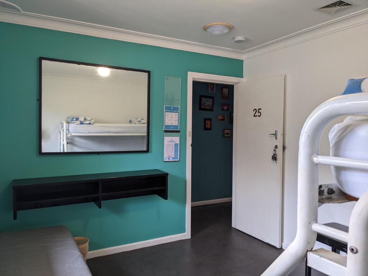 Ozzie Pozzie Backpackers Hostel พอร์ตแมคควอรี ภายนอก รูปภาพ